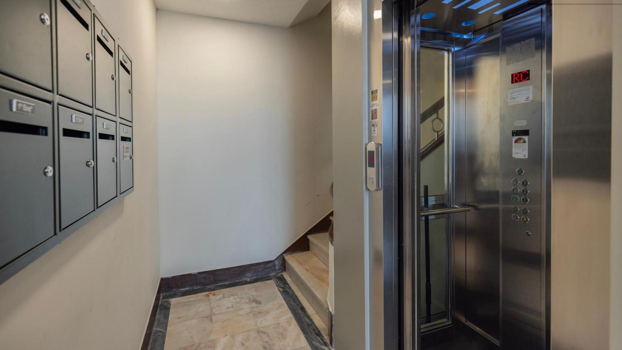 Homely 2bdr With Terrace By Lovelystay Apartment Lissabon